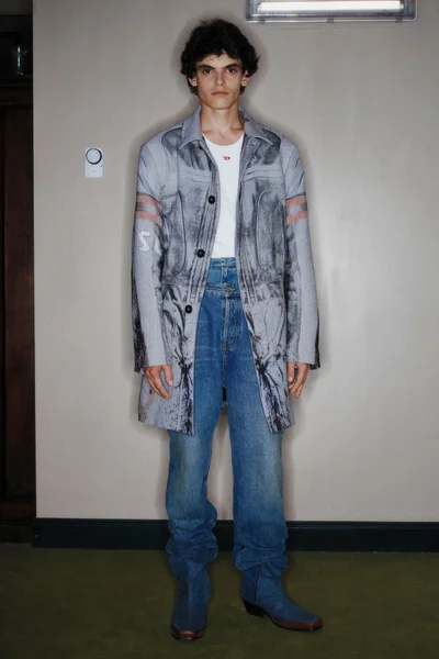 Look 7